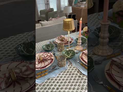 Weโre in Dallas, Texas, visiting the charming home of interior designer Isabella Gerstein. ๐ค