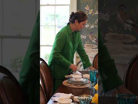 We're in Houston, stepping inside the grand and storied home of interior decorator Suzanne Duin.