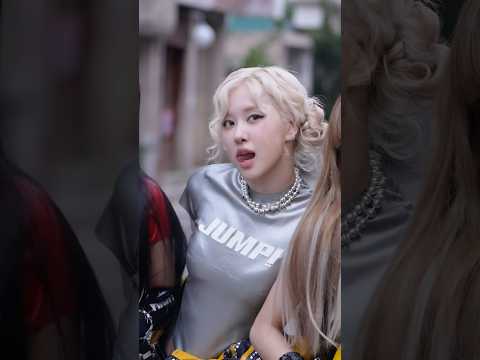 ‘뛰어(JUMP)’ with 로제 #BLACKPINK #블랙핑크 #ROSÉ #로제 #뛰어 #JUMP #shorts