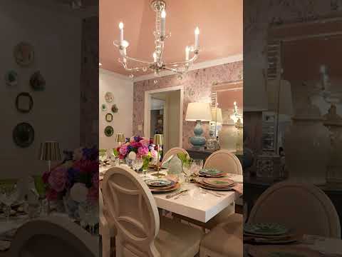 Step inside this maximalist dream in Dallas! 💖😍💐 #homeworthy #interiordesign