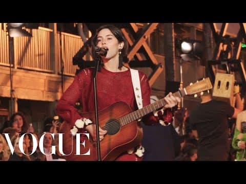 Gracie Abrams Performs "That's So True" & "I Feel the Earth Move" Live at Vogue World: Hollywood