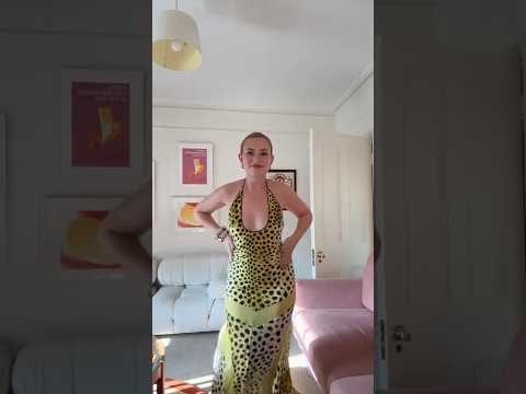 a little commotion for the dress