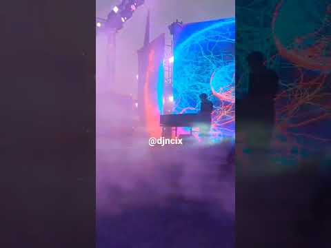 Rocked One Of The Best Shows Of Delhi! Opened For @raftaarmusic & @KRSNAOfficial #raftaar #krsna