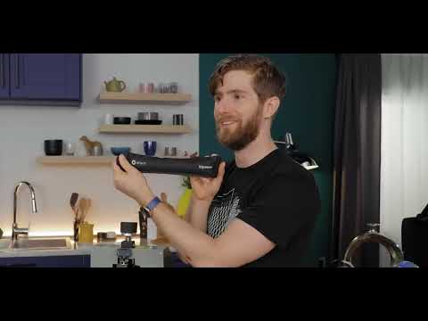 MEME: "Sorry, but this 'Genius' silently fixes your tech woes without any chitchat."