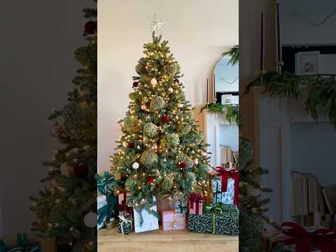 Hydrangeas belong on your holiday tree 🎄 (add hairspray to make them last longer) #christmas