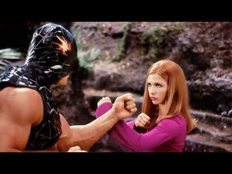 Daphne Blake: Skills & Fight Scenes | Scooby-Doo